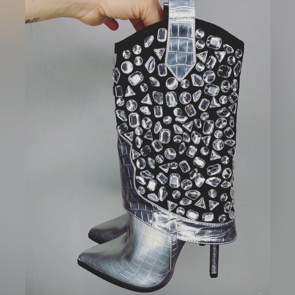 MINT CONDITION - LAUREN LORRAINE - JEWELED - Boots - Picture 2 of 2